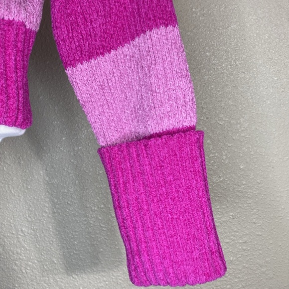 Pink Rose Turtleneck Cropped Sweater NWOT Size M - Picture 6 of 10